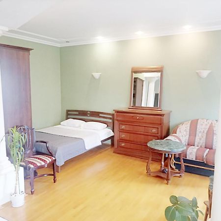 Центр Печерск Метро Зверинецкая, Печерская Apartment Киев Екстериор снимка