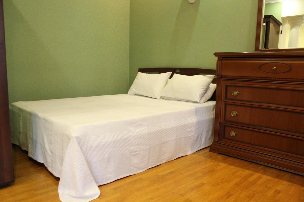 Центр Печерск Метро Зверинецкая, Печерская Apartment Киев Екстериор снимка